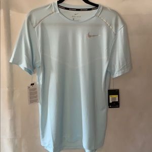Nike  men’s t shirt